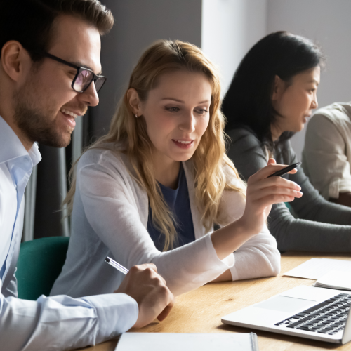 Şirket stratejileri nasıl kurumsal öğrenme hedefi haline getirilir?